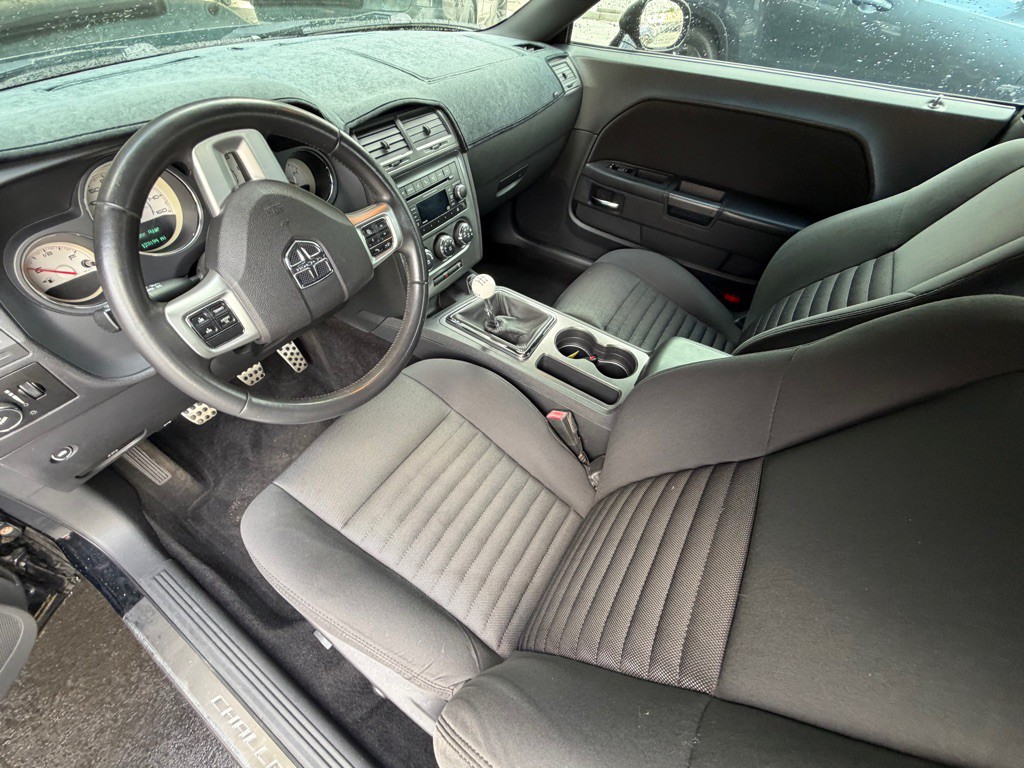 2012 Dodge Challenger Image 9