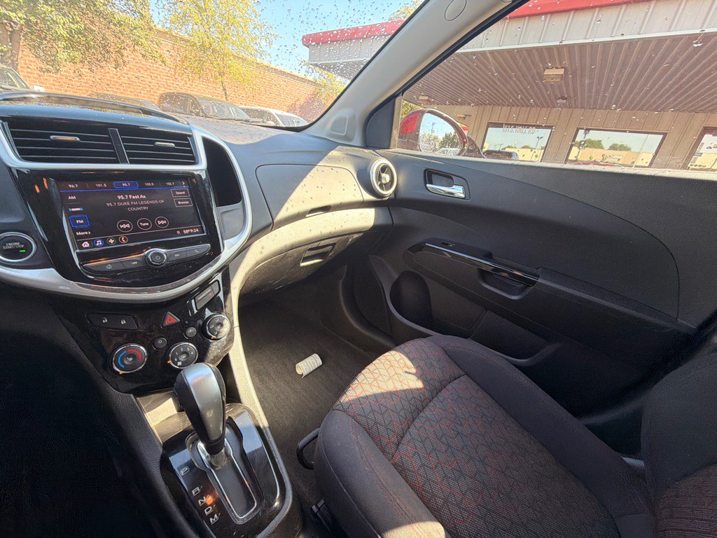 2020 Chevrolet Sonic Image 6