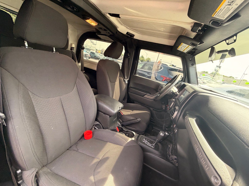 2017 Jeep Wrangler Image 6