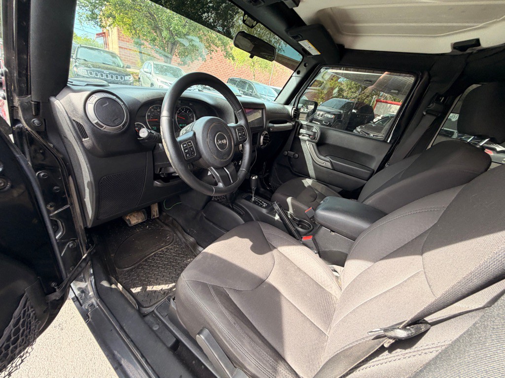 2017 Jeep Wrangler Image 8