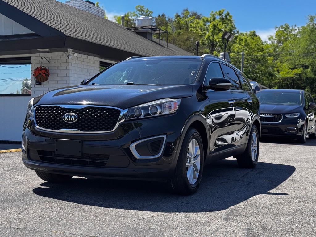 2016 Kia Sorento Image 2