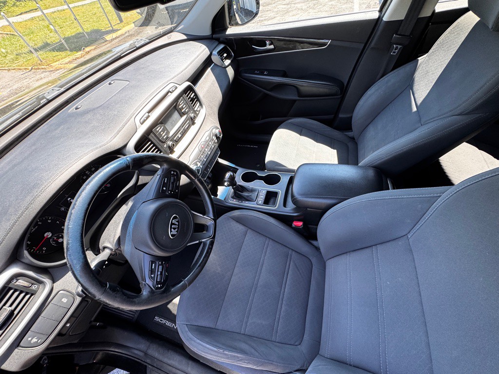 2016 Kia Sorento Image 6