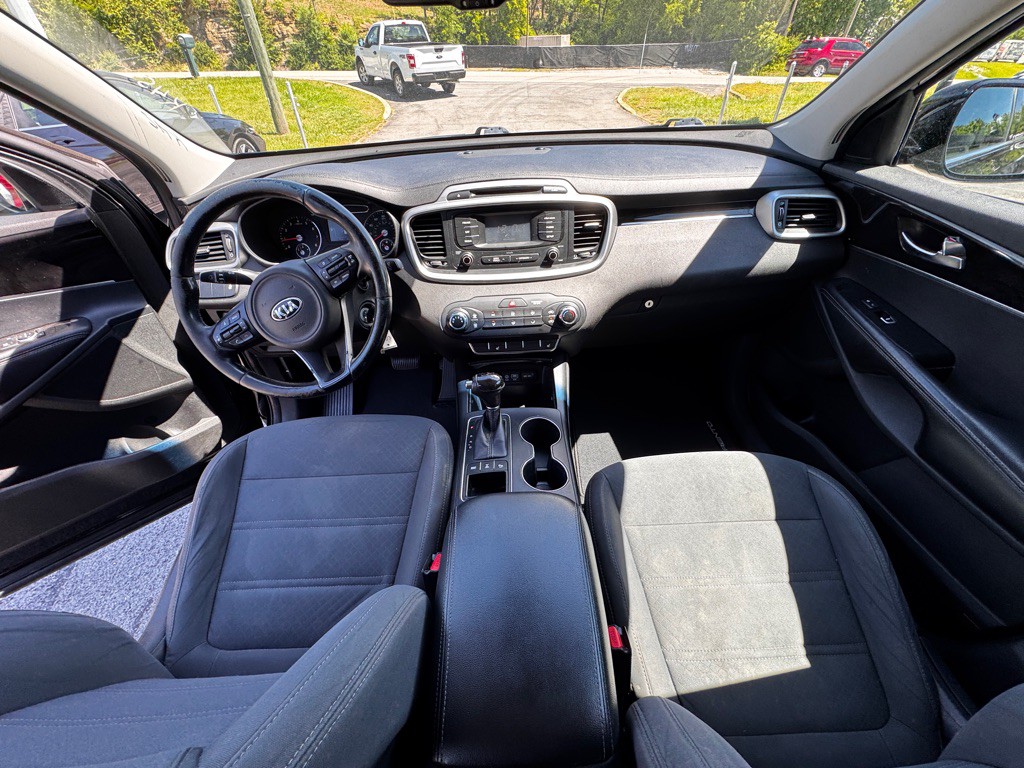 2016 Kia Sorento Image 9