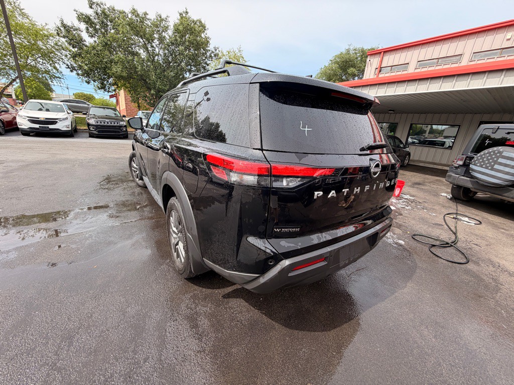2024 Nissan Pathfinder Image 4