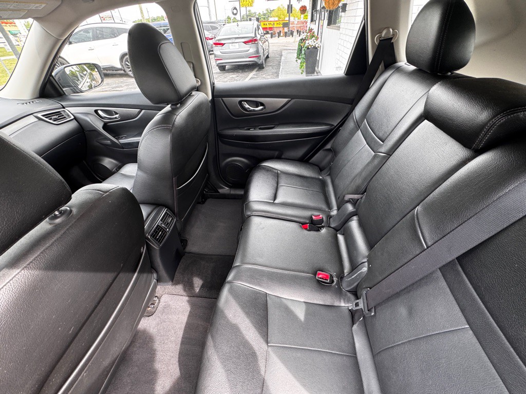 2015 Nissan Rogue Image 6