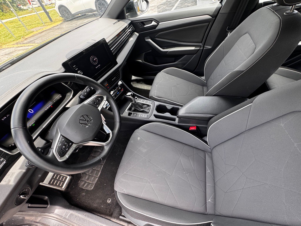 2025 Volkswagen Jetta Image 6