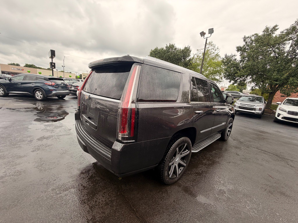 2016 Cadillac Escalade Image 3