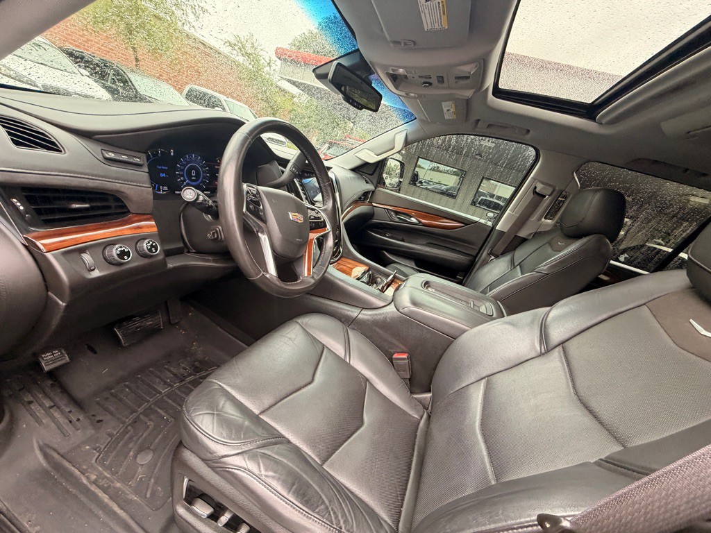 2016 Cadillac Escalade Image 11