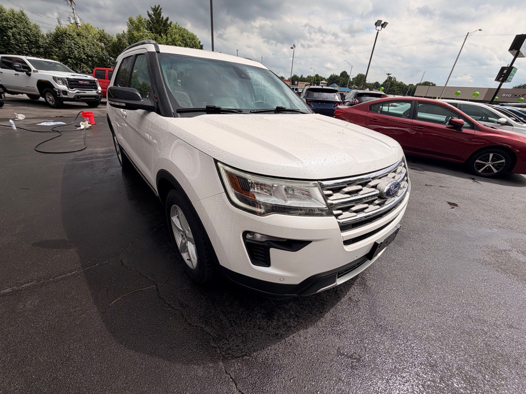 2018 Ford Explorer Image 2