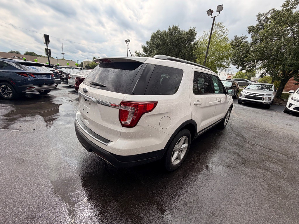 2018 Ford Explorer Image 3