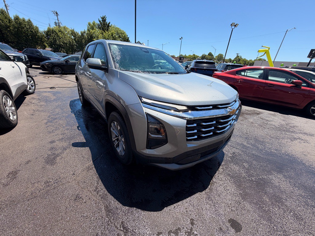 2025 Chevrolet Equinox Image 2