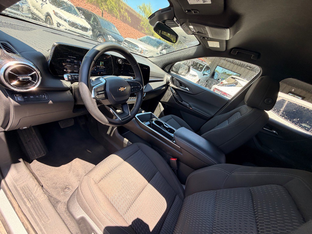 2025 Chevrolet Equinox Image 9