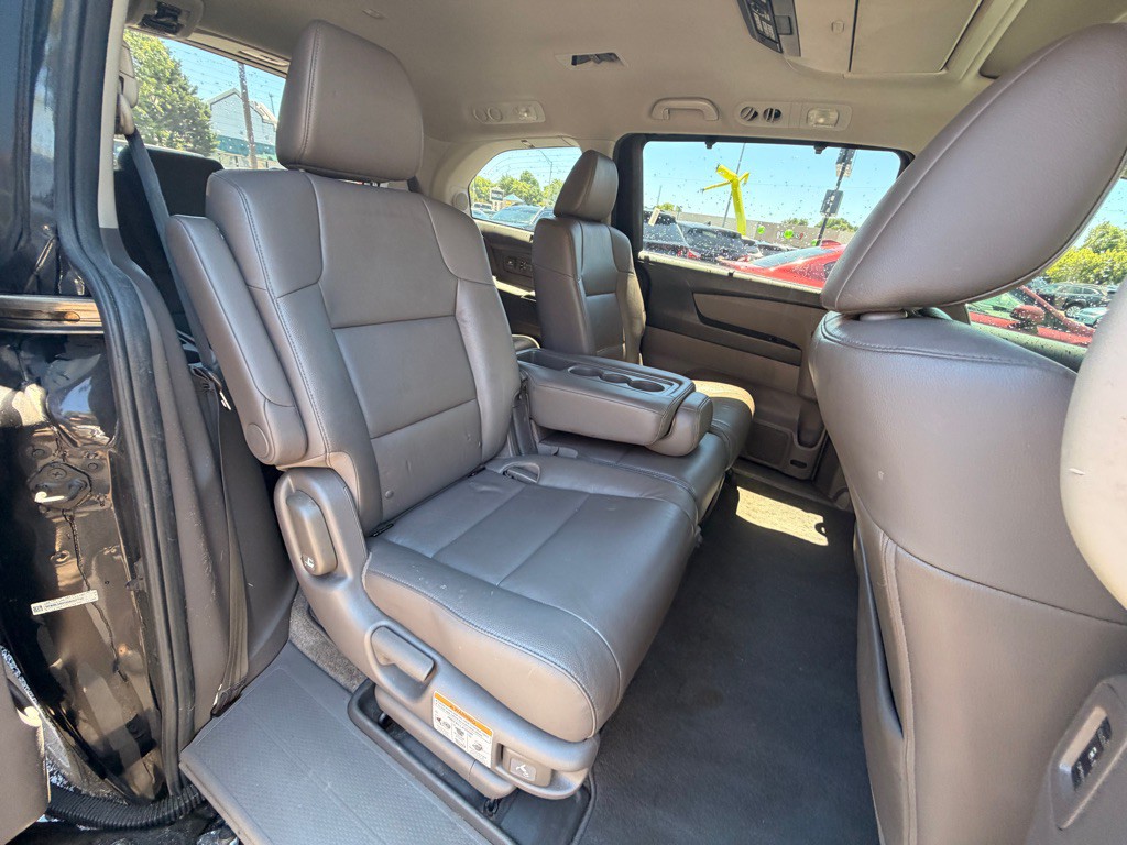 2016 Honda Odyssey Image 6