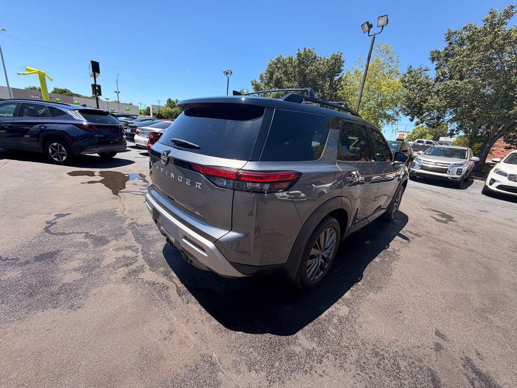 2023 Nissan Pathfinder Image 3