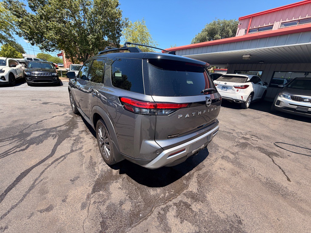 2023 Nissan Pathfinder Image 4