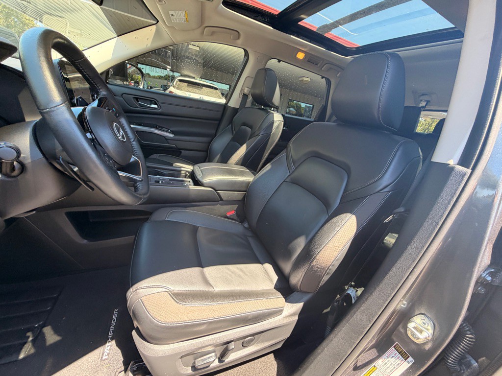 2023 Nissan Pathfinder Image 10