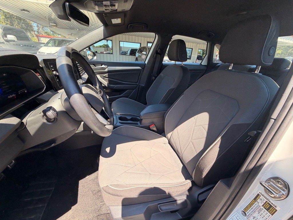 2025 Volkswagen Jetta Image 6