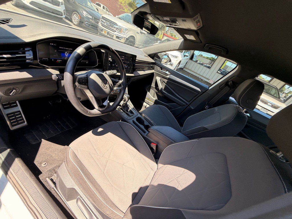 2025 Volkswagen Jetta Image 8