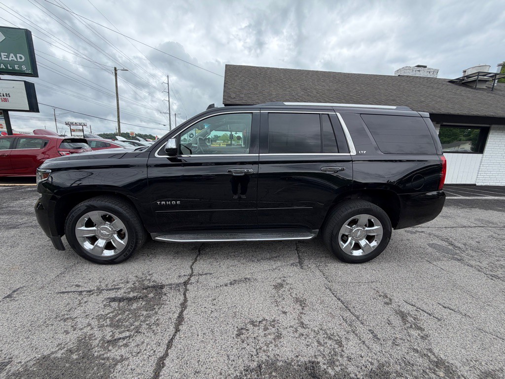 2015 Chevrolet Tahoe Image 2