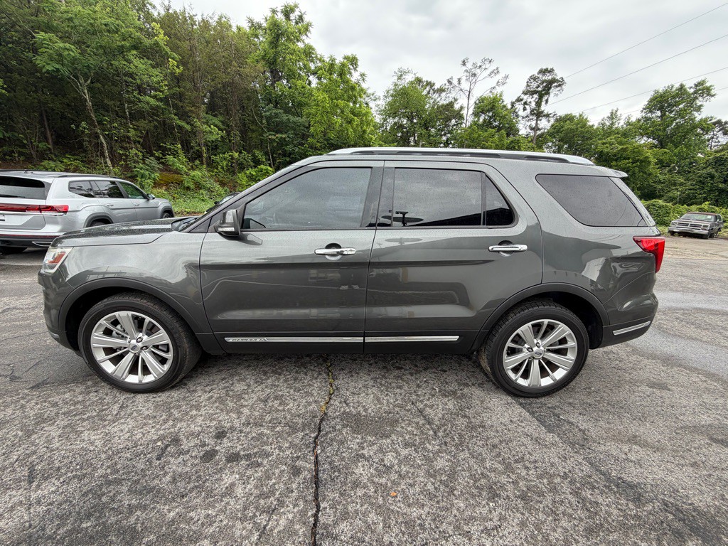 2019 Ford Explorer Image 2