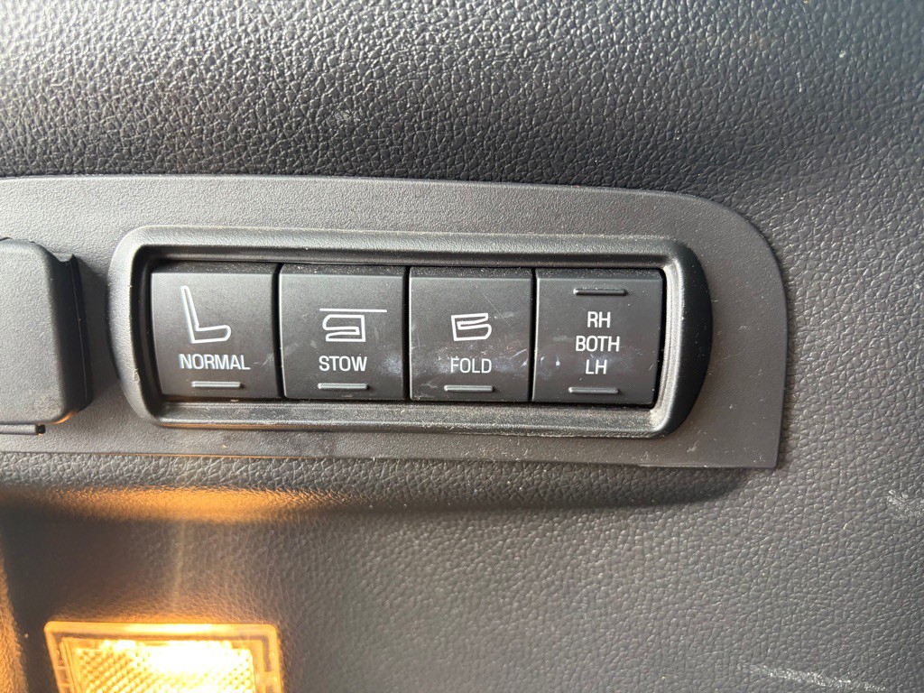 2016 Ford Explorer Image 8