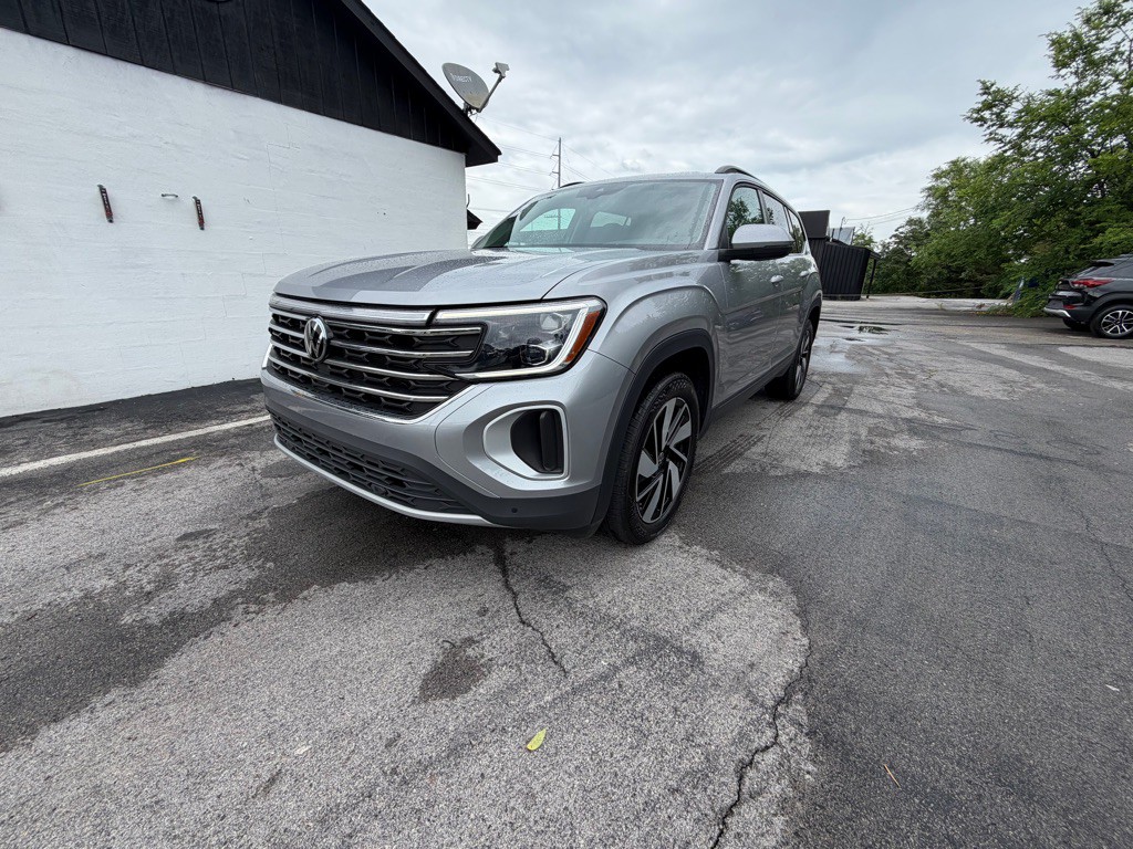 2025 Volkswagen Atlas Image 2