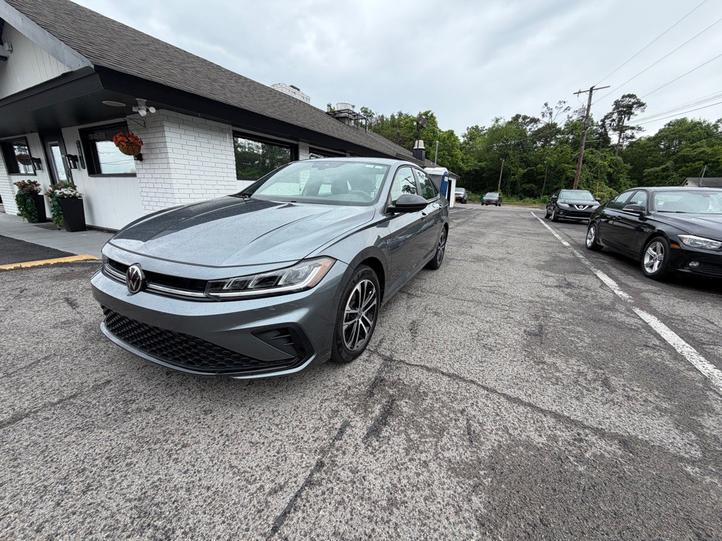 2025 Volkswagen Jetta Image 3