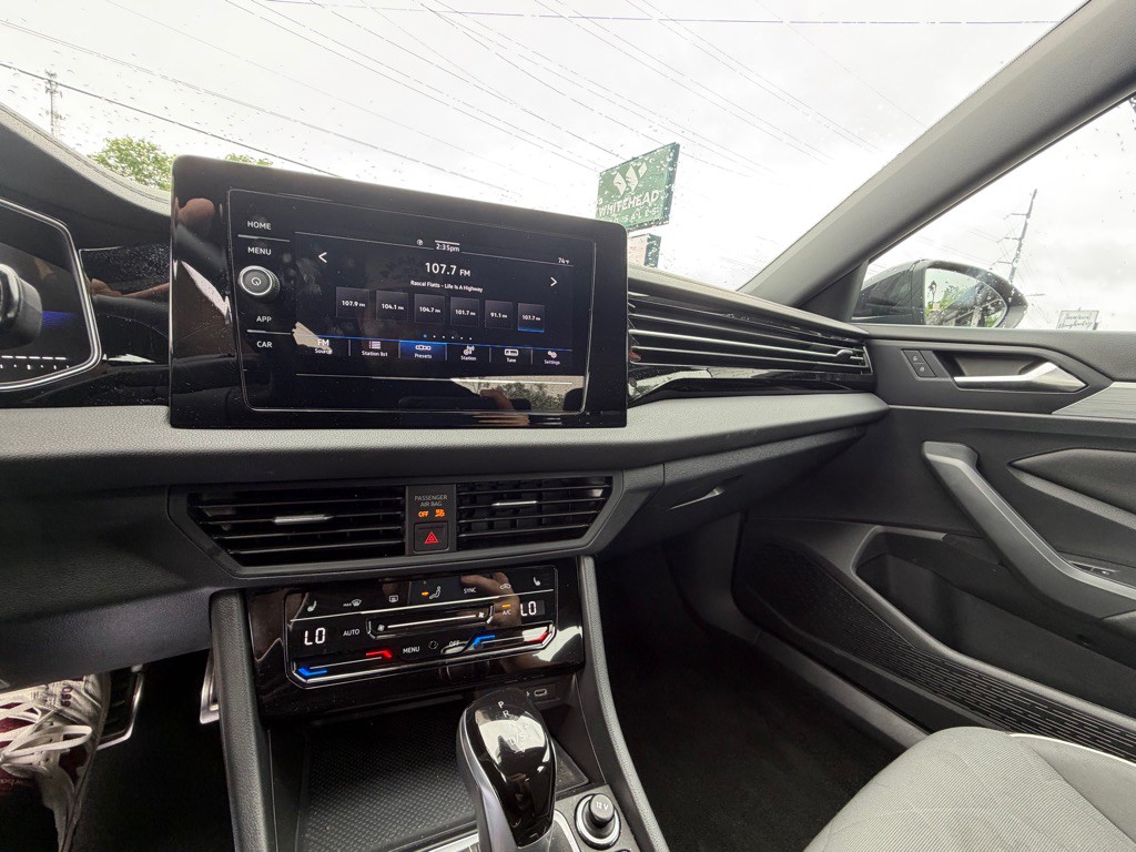 2025 Volkswagen Jetta Image 7