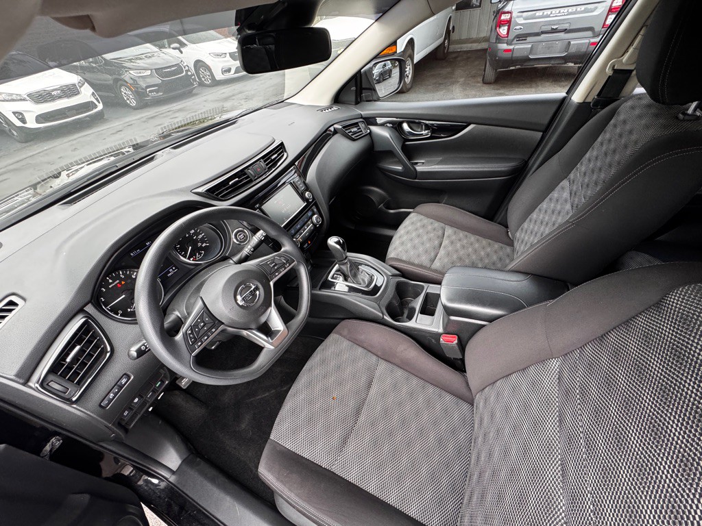 2020 Nissan Rogue Image 6