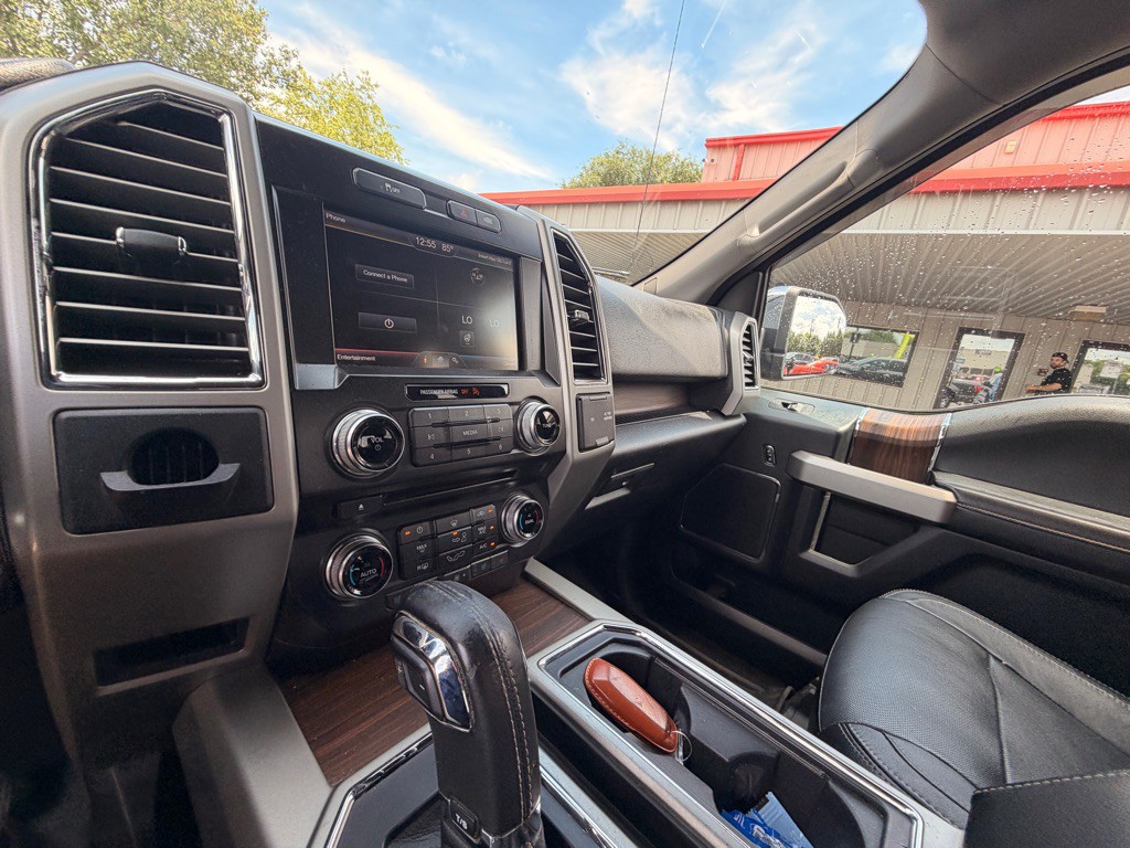 2015 Ford F-150 Image 11
