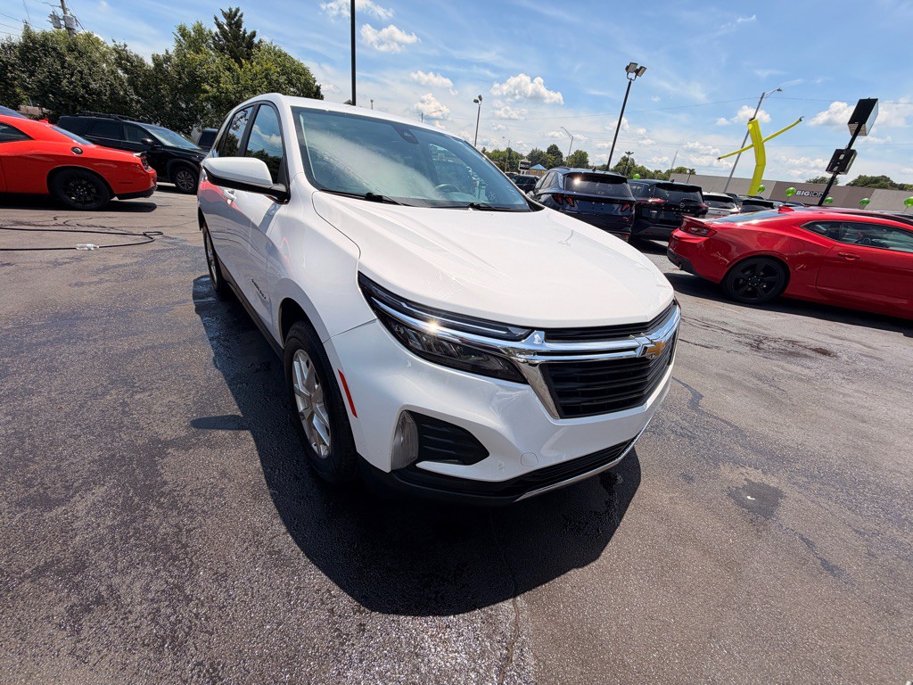 2022 Chevrolet Equinox Image 2