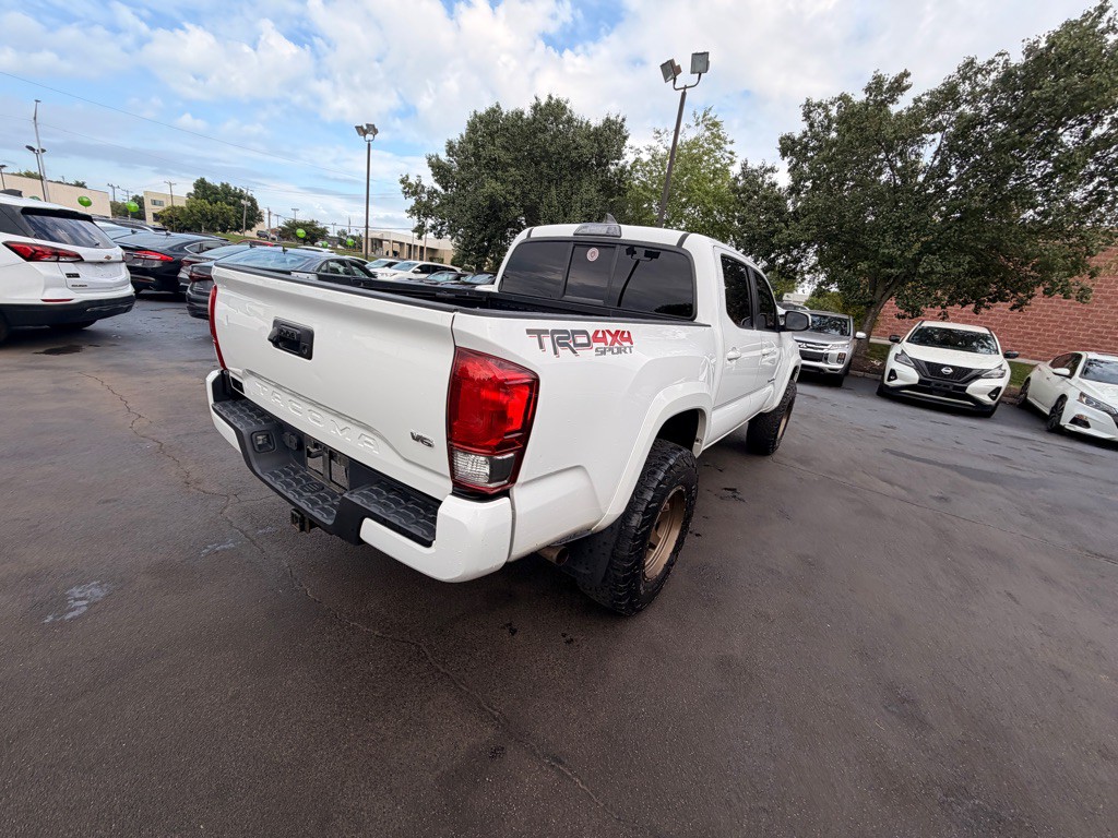 2016 Toyota Tacoma Image 5