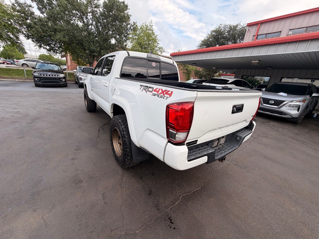 2016 Toyota Tacoma Image 6