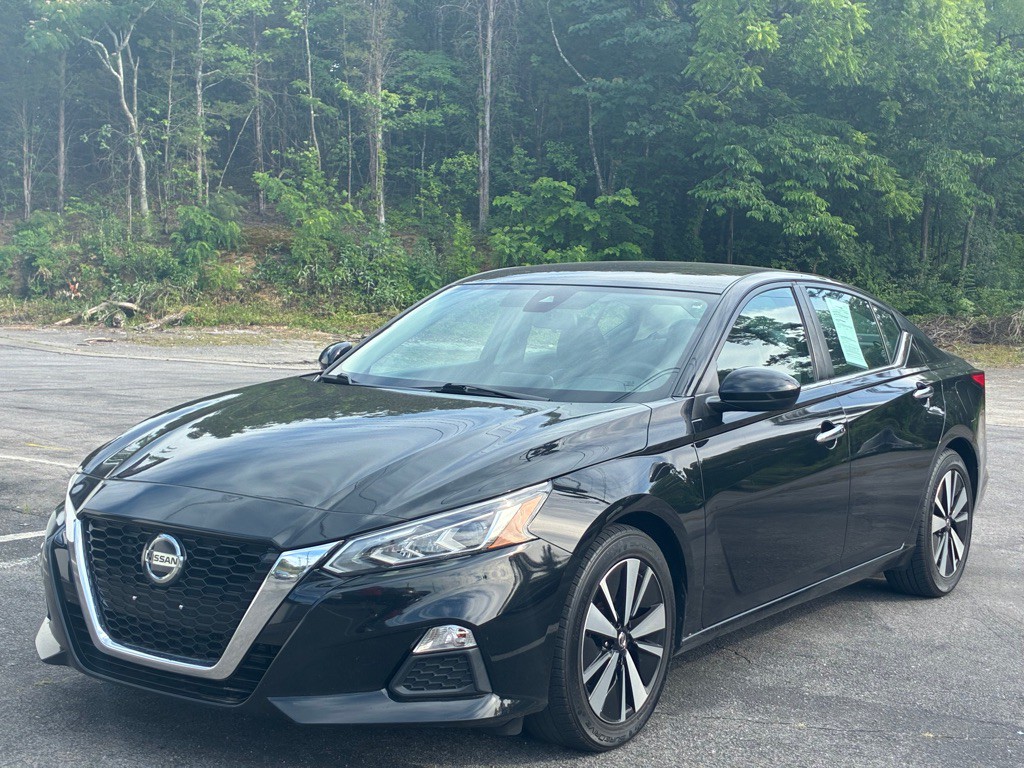 2021 Nissan Altima Image 2