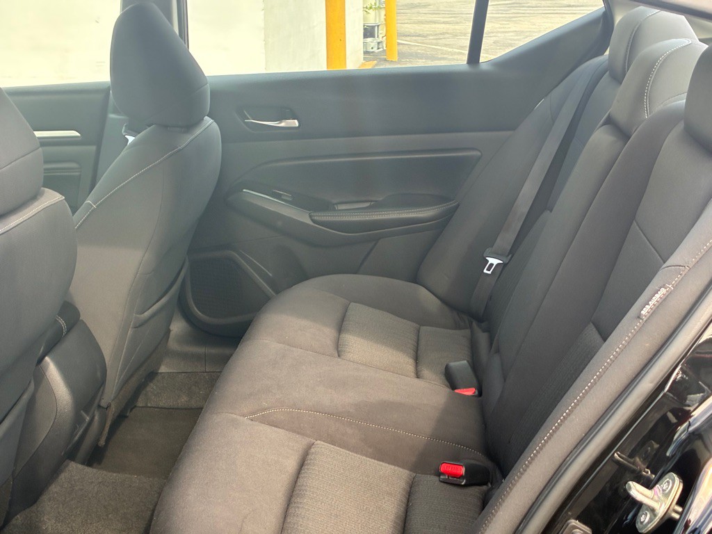 2021 Nissan Altima Image 6