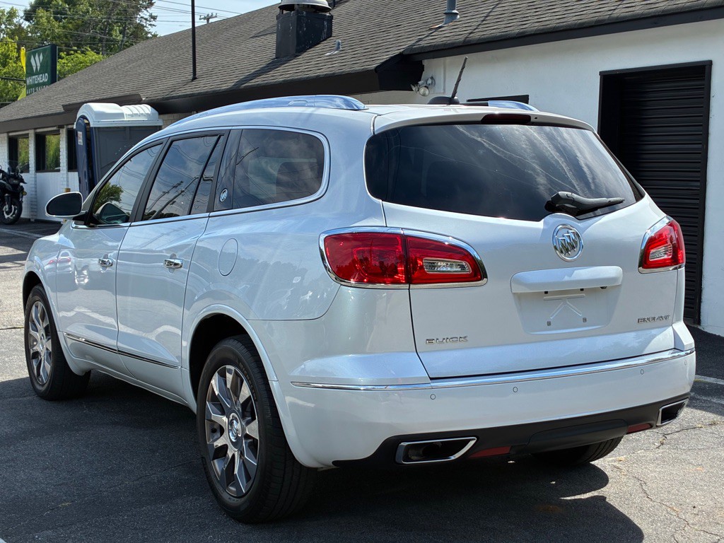 2017 Buick Enclave Image 3