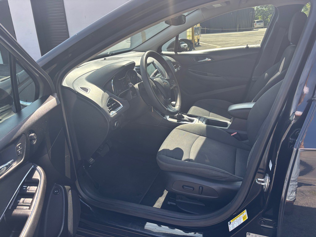 2017 Chevrolet Cruze Image 10