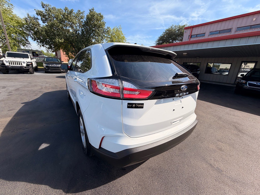 2021 Ford Edge Image 3
