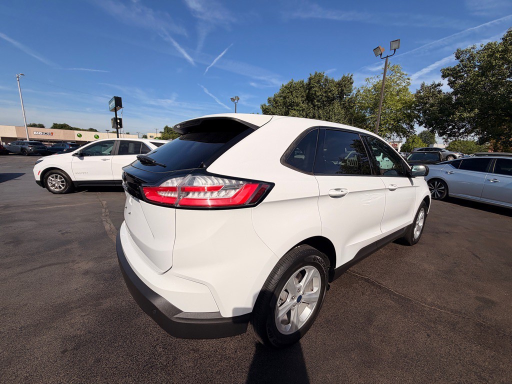 2021 Ford Edge Image 4