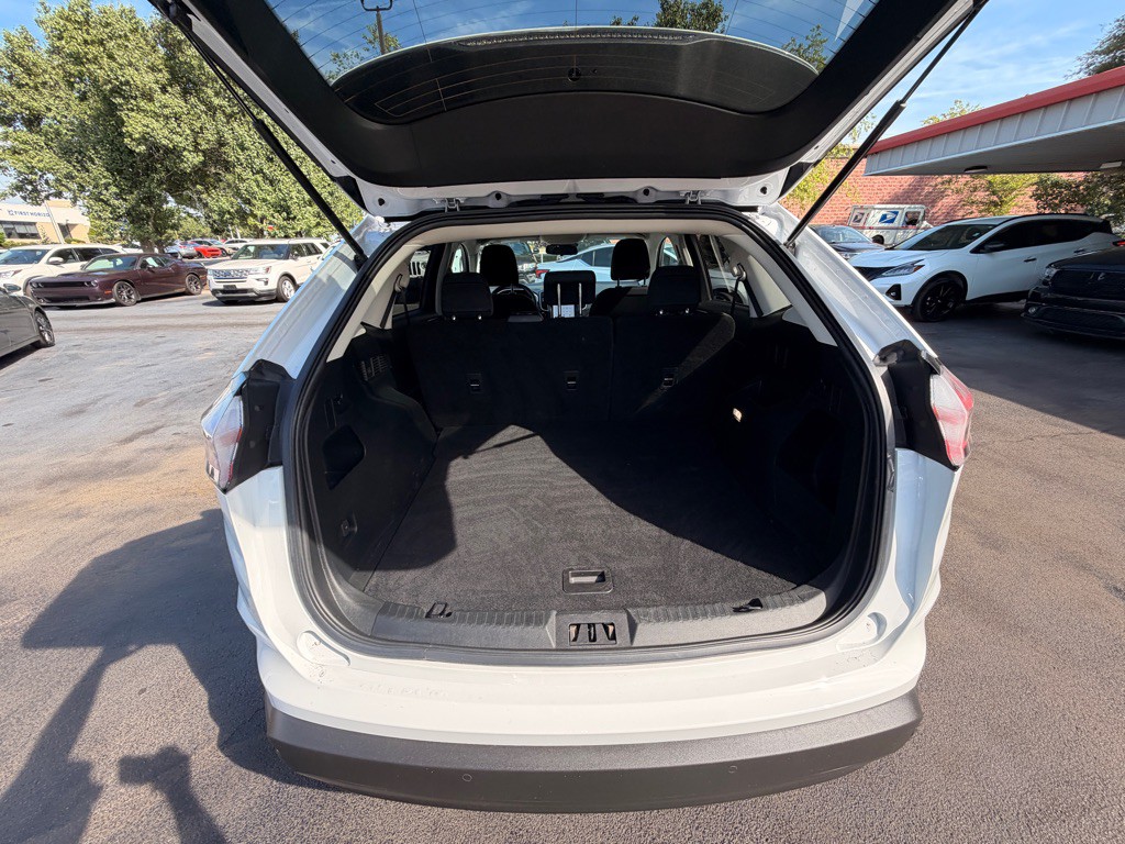 2021 Ford Edge Image 5