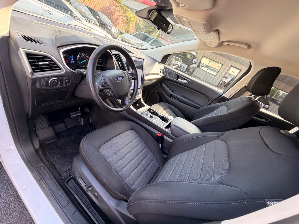 2021 Ford Edge Image 8