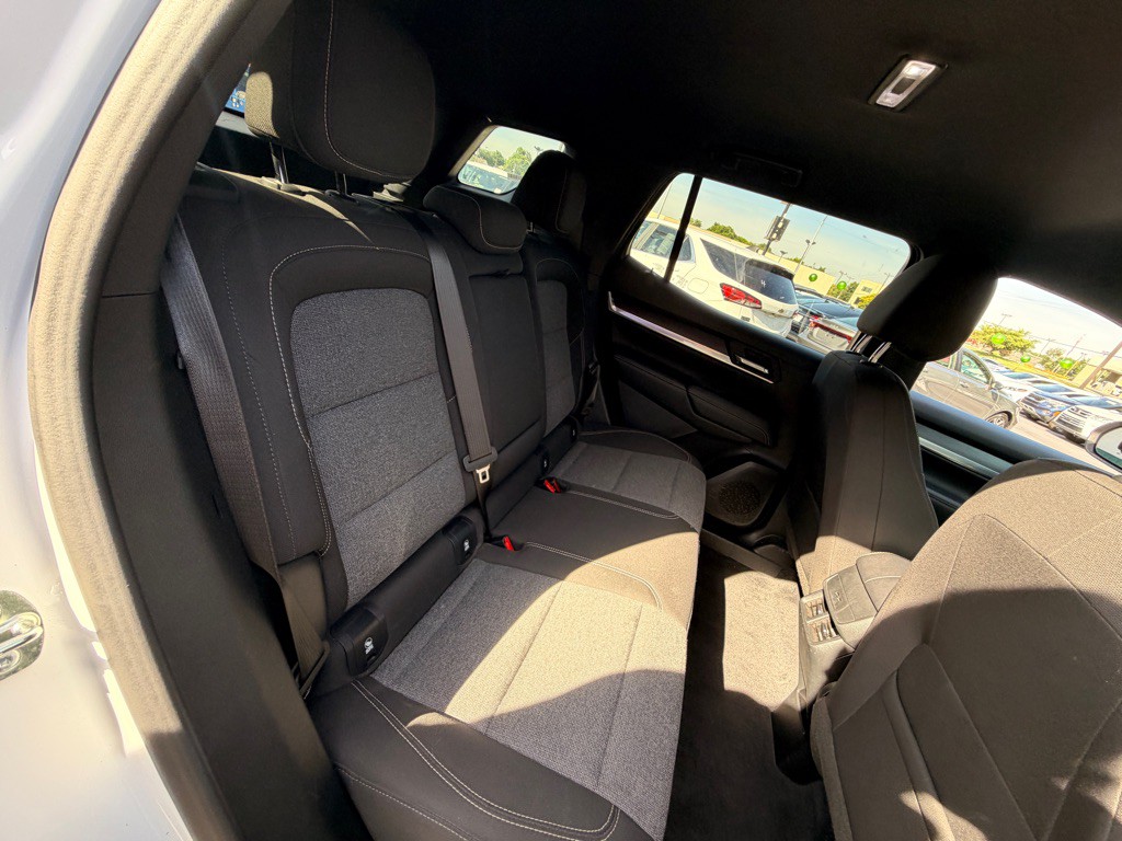 2025 GMC Terrain Image 7