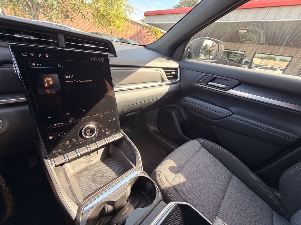 2025 GMC Terrain Image 12