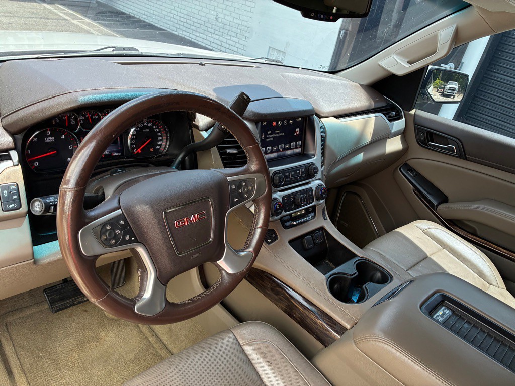 2016 GMC Yukon Image 10