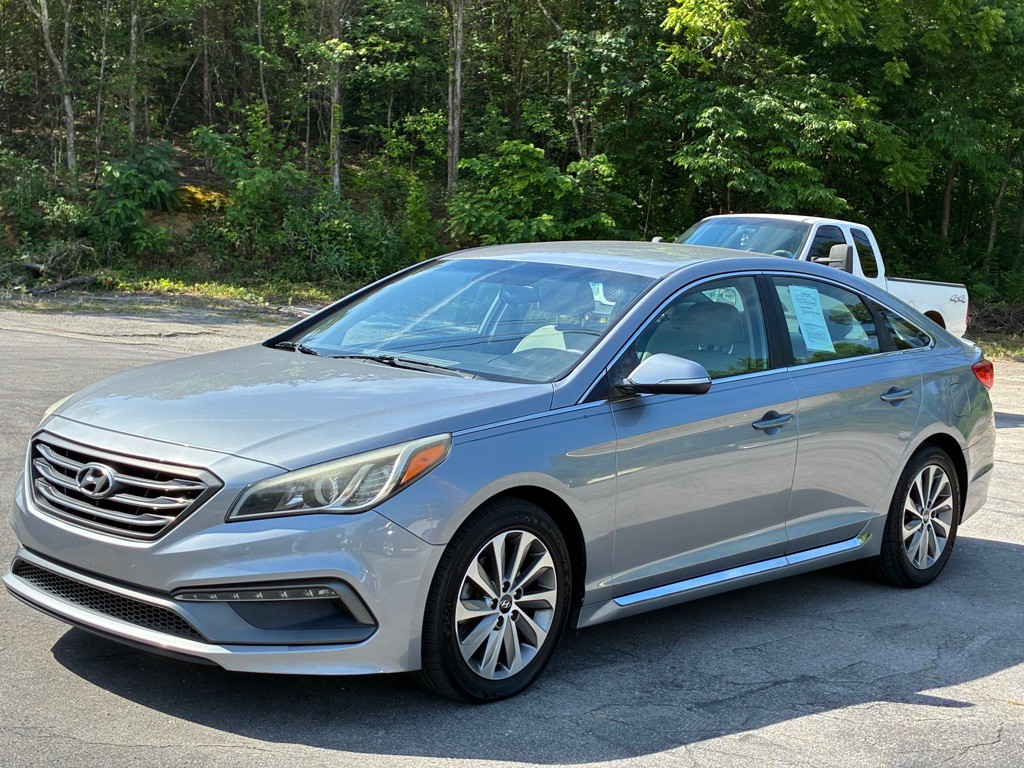 2016 Hyundai Sonata Image 2