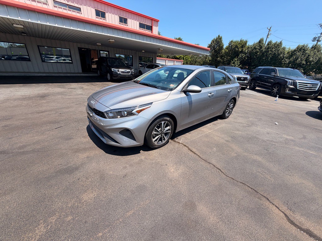 2024 Kia Forte Image 2