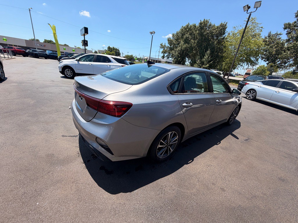 2024 Kia Forte Image 4