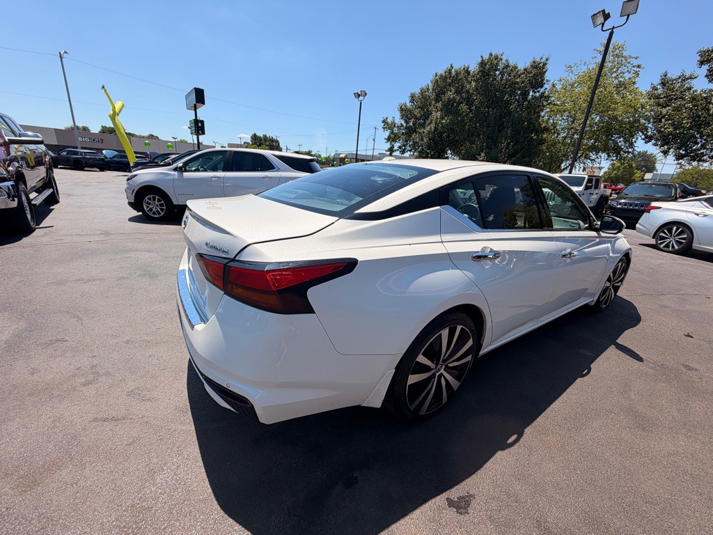 2020 Nissan Altima Image 3