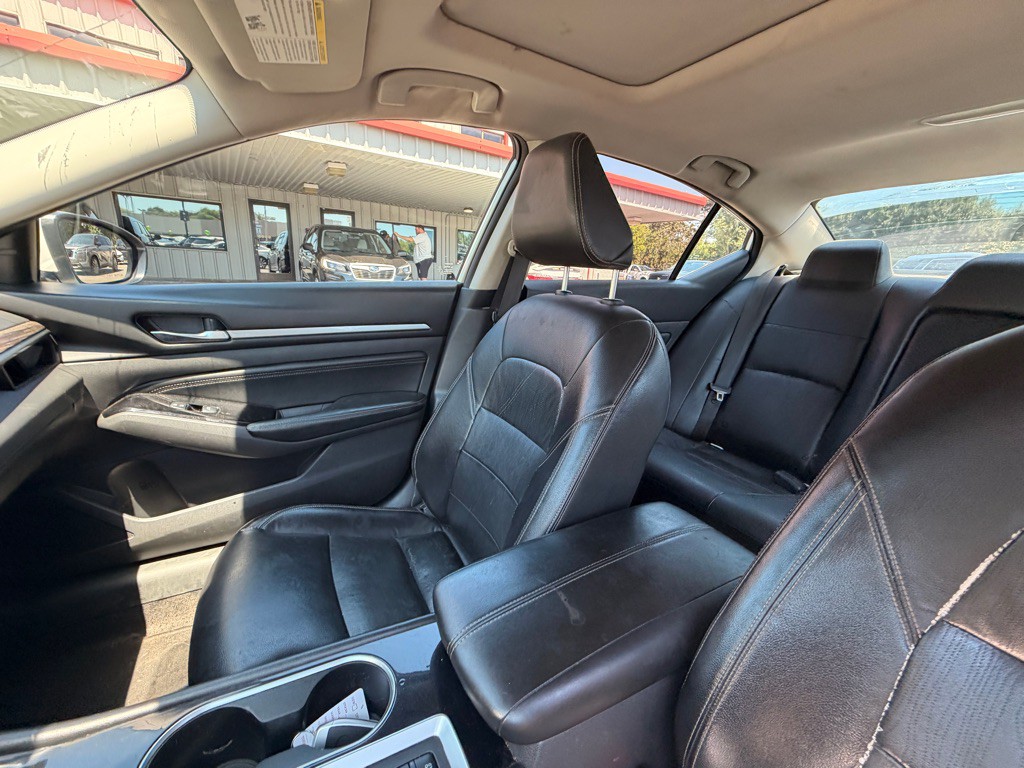2020 Nissan Altima Image 7