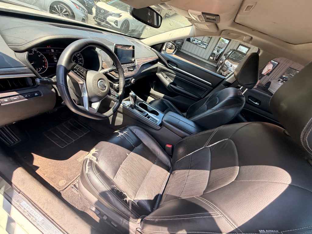 2020 Nissan Altima Image 8